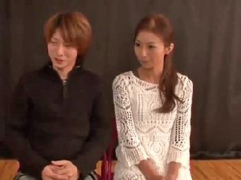 ナンパした夫婦の夫を縛って目の前で中出し寝取られ素人人妻のエロ動画