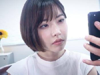 催眠洗脳された巨大乳房アイドルが嫌がりながらも淫乱あばずれ尻軽ヤリマンに豹変巨乳美少女中出し3Pのエロ動画