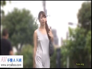 ちょっとそこまで…と無防備にノーブラで外出した奥さん→発情オトコに凌辱されるお姉さん痴女人妻フェラレイプのエロ動画