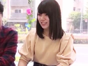 大学生の友人男女が素股チャレンジで熱くなったアソコをスリスリしてたらそのまま‥素人美少女中出し盗撮のエロ動画