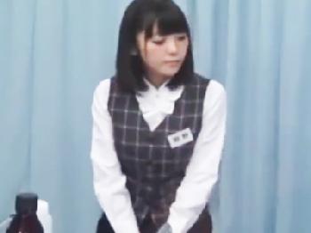 お昼休み中の銀行員に乳がん検診と称した乳もみ触診を敢行→ねっとり揉みしだかれ発情ついでに生姦巨乳素人お姉さんOLのエロ動画