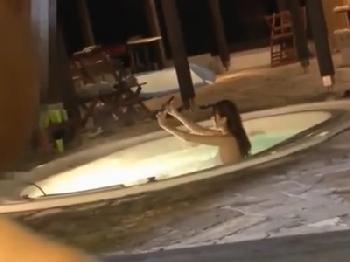 ナイトプールで見つけた巨乳素人を誰も見ていないところで否応なく凌辱レイプのエロ動画