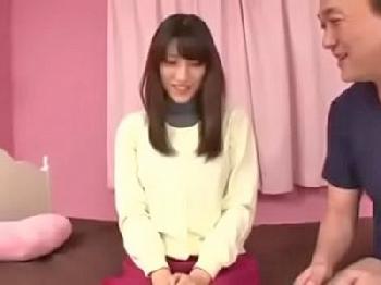 「出ちゃうぅ！」感じると母乳が吹き出す素人奥さんと濃密セックス巨乳人妻のエロ動画