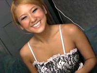 「童貞さん、いらっしゃ～ぃ」黒ギャルERIKAが2人同時に筆おろし巨乳痴女M男3Pのエロ動画