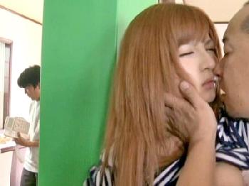「あなた…ごめんなさい…」引っ越しの手伝いにきたダンナの先輩にハメられちゃう奥さん巨乳人妻桐谷ユリア杉原えりのエロ動画