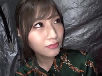 美味しそうに男性器を舐める可愛い女子大生と濃密交尾素人美少女ナンパのエロ動画