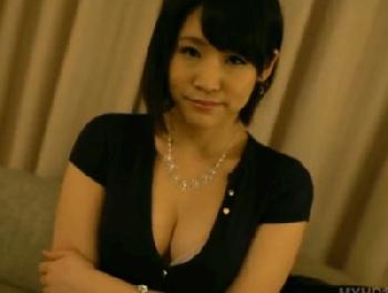 圧倒的美人な奥様が…刺激を求めて自らアダルトビデオの道へ→日常のSEXでは感じられない快感に人生最大のアヘ顔パコ素人人妻ハメ...