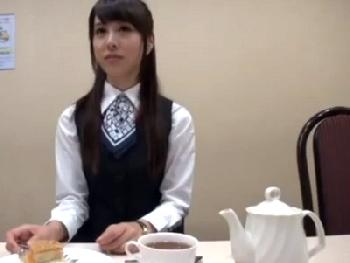 上品なセレブ感が溢れるオフィスレディさん…この後パンティストッキングを引き裂かれて無数のチンポでアクメオーガズム素人OLパン...