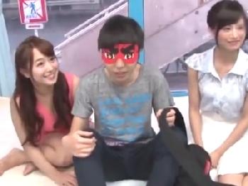 『すごぃいっぱい出てるっ』大きいオッパイ美形お姉さん2人組がチェリーボーイくんを優しく筆おろし巨乳素人童貞3Pのエロ動画