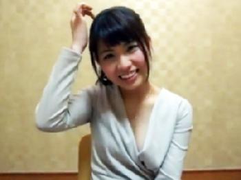 『まって！いっくぅぅぅ！』ポニーテールの清潔感あふれる女子大生が強烈バックピスでアクメ！素人美少女ハメ撮りナンパのエロ動画