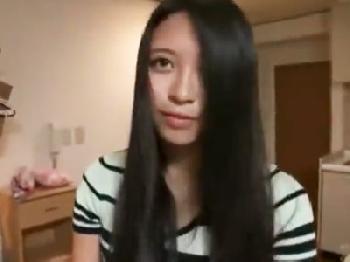 ナンパした素人娘の自宅にお邪魔して彼氏に電話させながら寝取られハメ美少女ハメ撮りのエロ動画