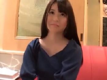 巨大バスト素人娘を金の力でラブホテルに連れ込み→パイ射ファックをハメ撮り！巨乳美少女ナンパのエロ動画