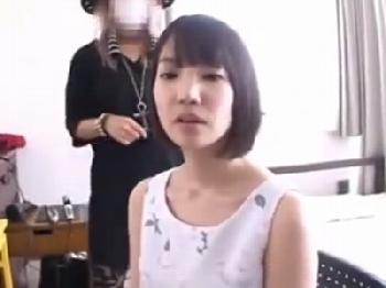 アイドル級美形少女のパイパンマンコを種付けプレスで中出し！美少女オナニーアナルのエロ動画