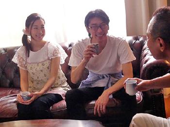 義理の父親に犯されながらも欲情してしまう美巨大乳房妻巨乳人妻レイプ近親相姦松下紗栄子のエロ動画