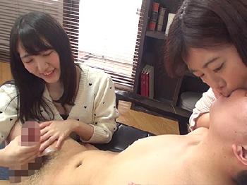 なかよし素人娘2人×6組による濃密ディープキス焦らし手コキ美少女お姉さん熟女M男3Pのエロ動画