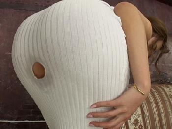 タイトスカートを履いたまま100CM超えの尻ギャルが着衣パコ！巨乳コスプレ永井マリアのエロ動画