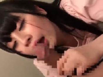 きゃりーぱみゅぱみゅ激似の原宿系雑誌モデルが潮枯れるまでガチハメ美少女ロリ顔射ぶっかけ乱交のエロ動画