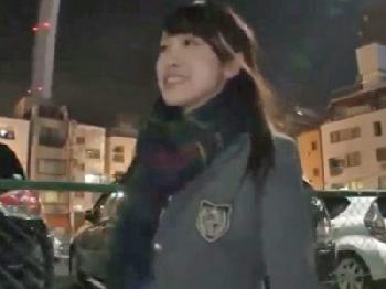 ナンパにあっさりついてきた警戒心皆無なミニ系女子校生に中出しで社会の厳しさを叩き込む！素人美少女ロリのエロ動画