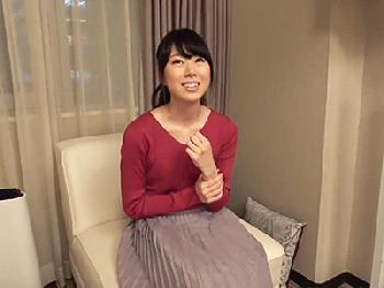 新宿でナンパした超細身なお嬢様系女子大生を勢いで口説いて巨大チンポ挿入素人顔射ハメ撮りのエロ動画