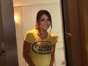 『ご指名ありがとうございます♥』デリヘル呼んだらビックおっぱいギャルの大当たり！いっぱい責めてもらえるエロ天国タイム巨乳ER...