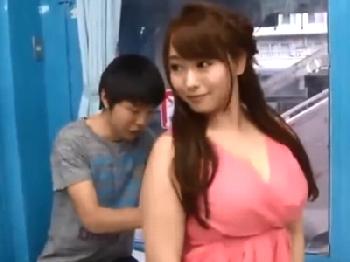 『卒業おめでとー！』芸能人級な美形お姉さん2人が童貞ペニスを筆おろし！巨乳素人美少女痴女ハメ撮り3Pのエロ動画