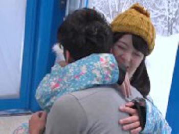 マジックミラー号で童貞くんが美形少女にイっても止めないハードピストン素人美少女のエロ動画