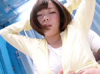 マジックミラー号で素人専業主婦(26)が過激ストレッチで生挿れ交尾巨乳人妻のエロ動画