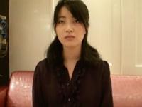 『あーイク！ィッちゃう！』クール美人なつるぺたオッパイ素人奥さんとホテルでハメ撮り開始！人妻のエロ動画