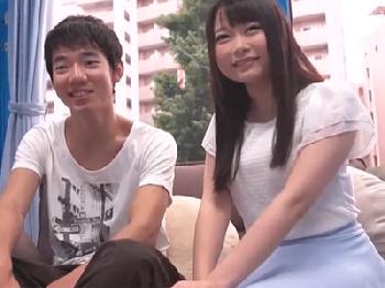 ネコ目の美形少女が情けないDT男と筆おろしパコ→生中出しフィニッシュ素人童貞のエロ動画