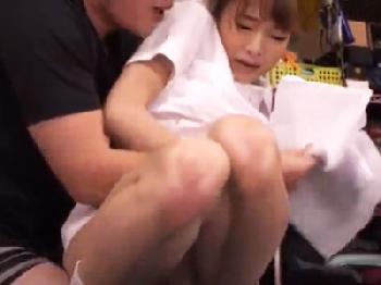 「いや‥そんな！？」幼顔カワな出張マッサージさんが強引に愛撫されて逆らえず‥美少女ロリ顔射レイプ涼川絢音のエロ動画