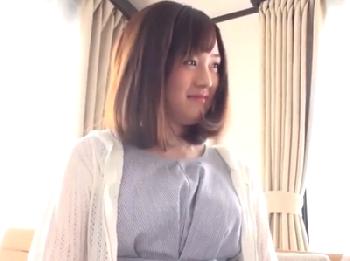 『これから…性行為…します』現役女子大生がアダルトビデオデビュー作で赤面ハメ素人美少女のエロ動画