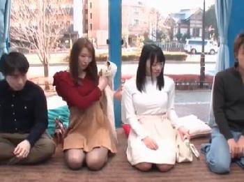 仲は良いけど性交はマンネリ化→刺激が欲しい夫婦2人がスワッピング密通W巨乳素人人妻乱交のエロ動画