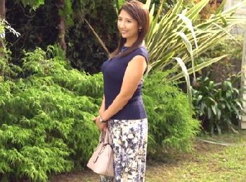 奥様にしておくのは勿体ない!30歳には見えない欲求不満奥様が密通相手を失ってアダルトビデオ出演巨乳素人人妻のエロ動画