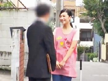『奥さんよりも…激しくしちゃうからね?』保育園の美人教諭が生徒のパパと浮気交尾!痴女人妻顔射ハメ撮りぶっかけ古川いおりのエロ...