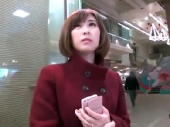 スカイプチャットで知り合った28歳奥様とお忍び温泉旅行→夫に内緒でばっこり密通交尾!巨乳痴女人妻顔射ハメ撮り3Pのエロ動画