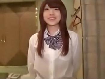 援助交際で上質な女子校生に巨根ぶち込み個人撮影!素人美少女ハメ撮りのエロ動画