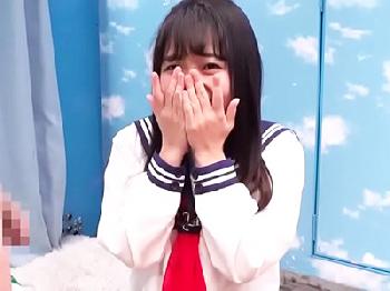 猛烈純粋な美形少女ナンパ成功→次第にHな気分になっちゃってエロ顔で絶頂しまくりW素人美少女コスプレ顔射ハメ撮りのエロ動画