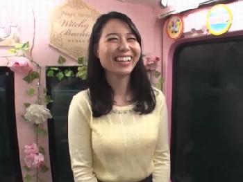 『子供は3人います…』そんな風には絶対見えない素人主婦さんは想像以上に尻軽女だった人妻ナンパのエロ動画