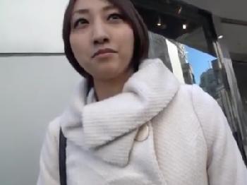 街角でナンパした素人娘を言葉巧みに騙しパコるWお姉さんハメ撮りのエロ動画