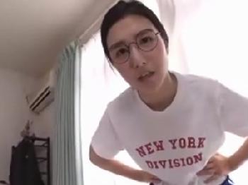 「おはよ!毎朝誰かに起こされないとだめなの!?」いっつも強気な姉を屈服させるイチャコラ近親SEX相姦お姉さん痴女めがね古川い...