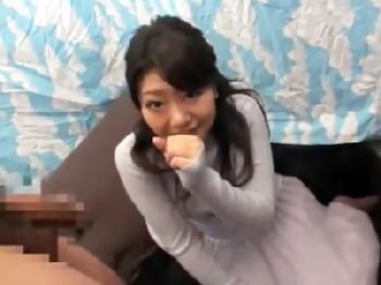 『私で大丈夫かなぁ‥』お嬢様大学に通う巨大オッパイ女子大生が草食陰茎のお悩み解決巨乳素人美少女痴女顔射ハメ撮りナンパのエロ動...