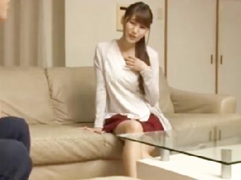 好みのイケメンを誘惑してなんとか中出しセックスに持っていく痴女お姉さん巨乳のエロ動画