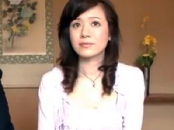 中年女性は若い巨大チンポ見せればハメれるって証明されたな痴女熟女ハメ撮りのエロ動画