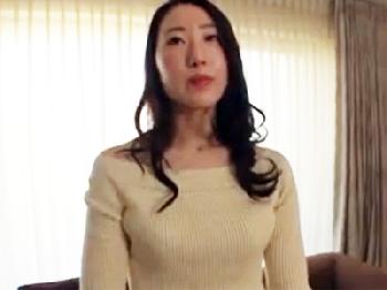 おしとやかに見えても元売女ヤリマン！性交の快楽を求めてアダルトビデオ出演しちゃう奥様巨乳素人人妻顔射ハメ撮りのエロ動画