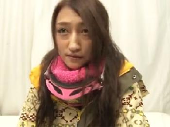 旅行で彼氏とスキーをしに来ていたお姉さんが快楽に負けて姦淫中出し交尾素人マッサージのエロ動画