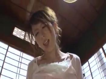 浮気希望の色白スレンダーな美形奥さんを温泉旅館で犯しまくる！夫スマンな！巨乳お姉さん痴女人妻のエロ動画