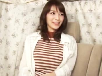 パイパンマンコの美人奥様をナンパしてホテルで寝取られ中出しハメ撮り素人人妻のエロ動画