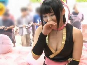 すでにカメコやファンが付いてる美形少女レイヤーをマジックミラー号に乗せて着衣のままぶっかけ顔面射精W素人美少女ロリコスプレ顔...