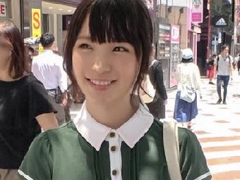 渋谷駅周辺で捕まえた専門学校生！まだ大人の怖さを知らない純情系素人と顔面射精パコ美少女ロリ顔射ハメ撮りナンパのエロ動画