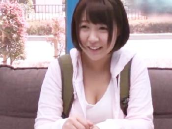 女子大生みたいに見える美形少女奥様さんをお母さんさんバレー帰りにナンパしてハメ成功！素人美少女お姉さん人妻のエロ動画